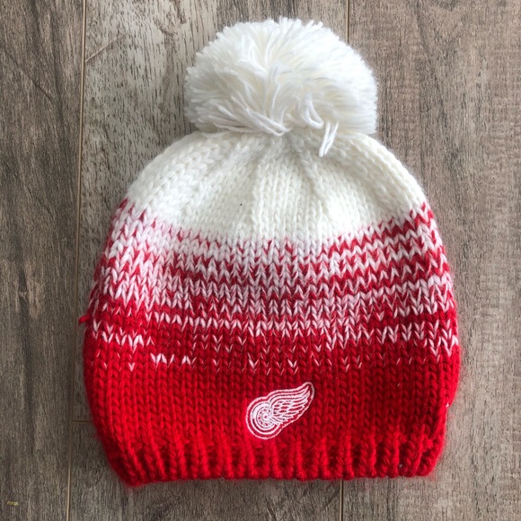 Accessories - Detroit red wings toque